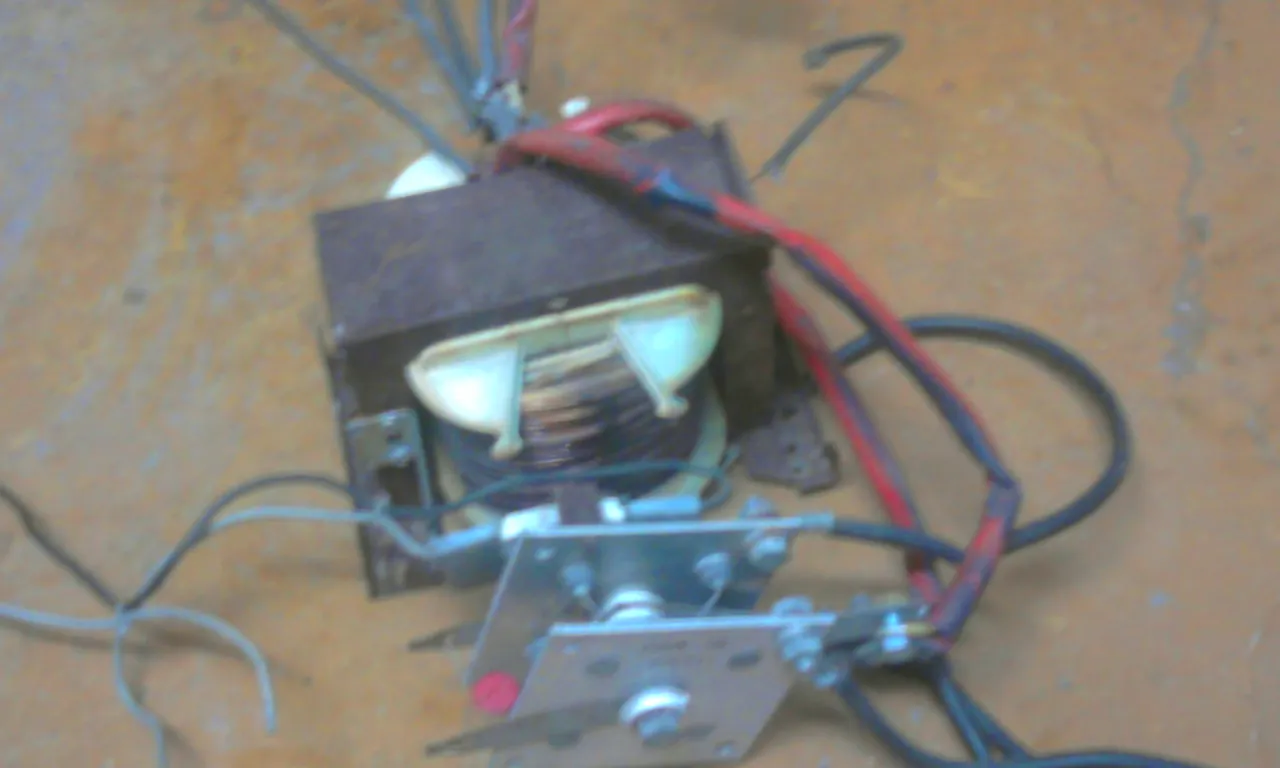 Podłączanie prostownika z rozruchem schemat