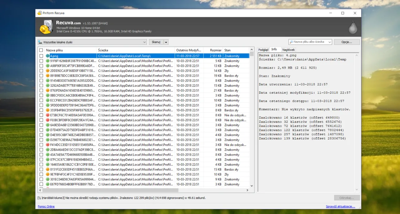 Program Recuva skanuje dysk w poszukiwaniu usuniętych plików, pomagając odzyskać historie przeglądarki.