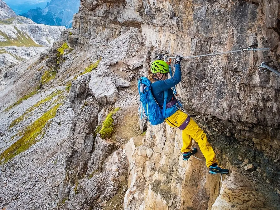 Dolomity via ferraty