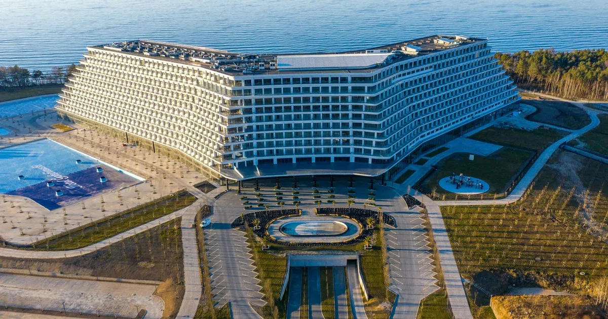 Zdjęcie Kiedy będzie otwarty hotel Gołębiewski w Pobierowie? Sprawdź szczegóły