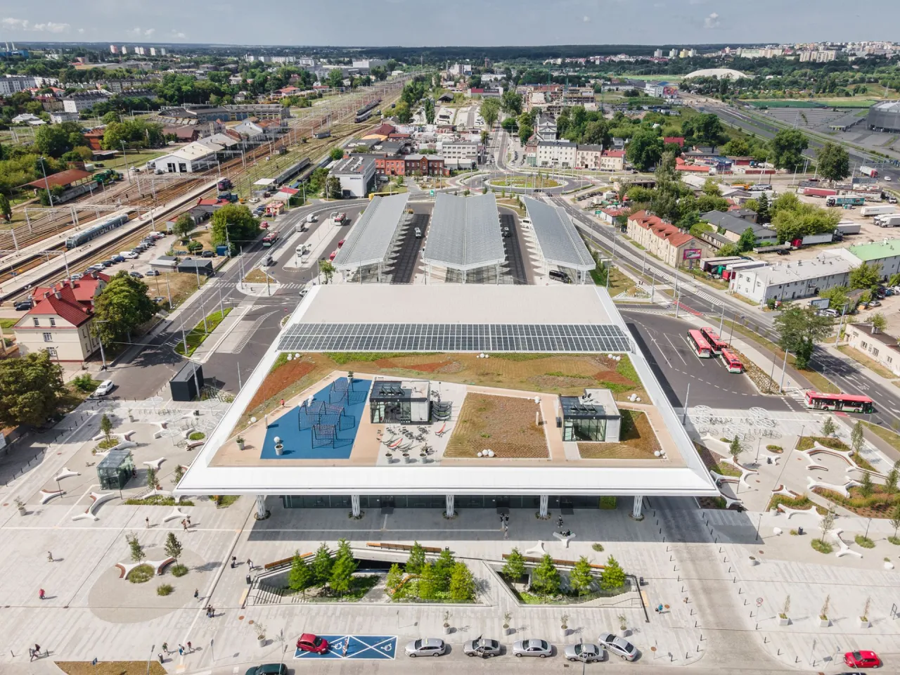 Dworzec Metropolitalny Lublin z zewnątrz i wewnątrz