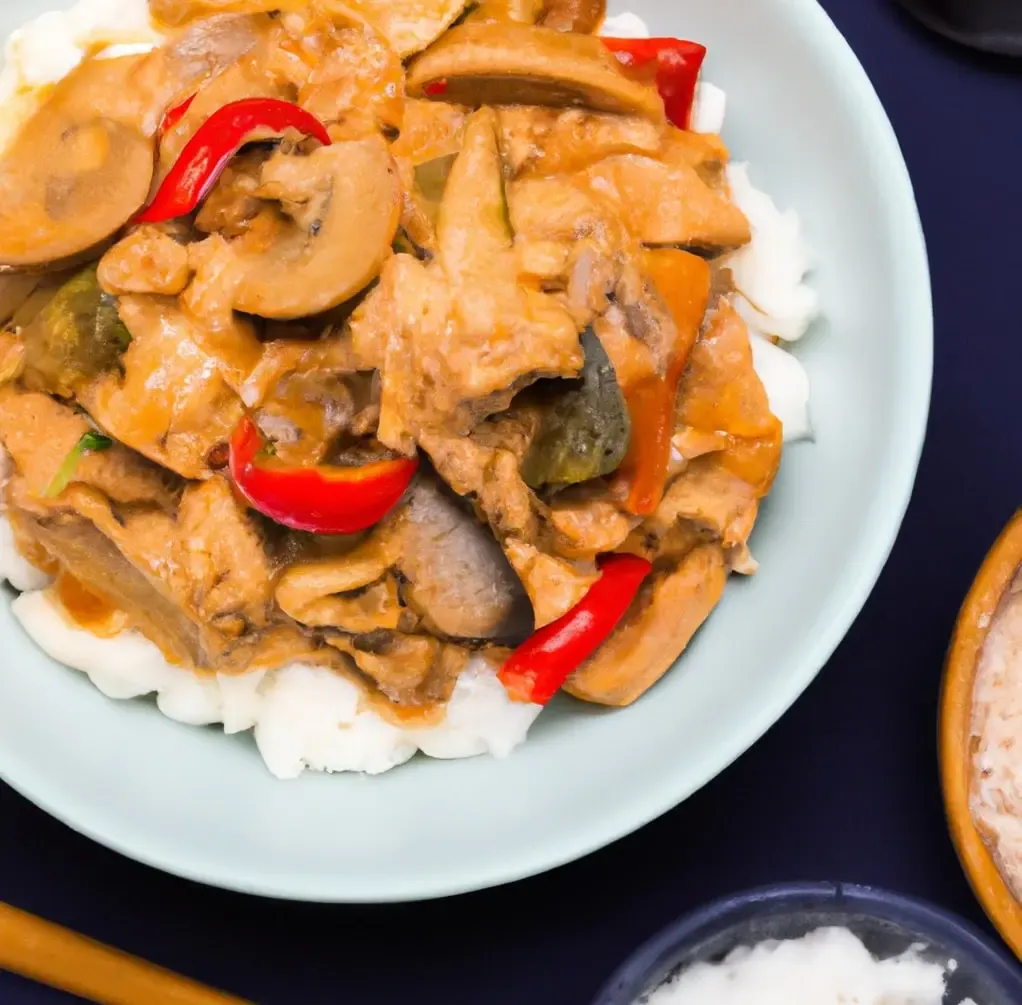 strogonow drobiowy z ryżem i pietruszką