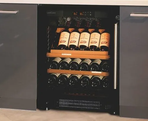 r&oacute;żne chłodziarki do napoj&oacute;w w aranżacji wnętrza