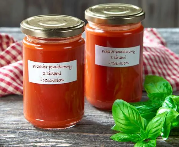składniki sosu pomidorowego passata