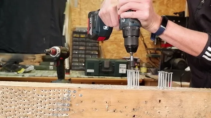 Porównanie wkrętarek Bosch GSR 18V-55 i Makita DDF485