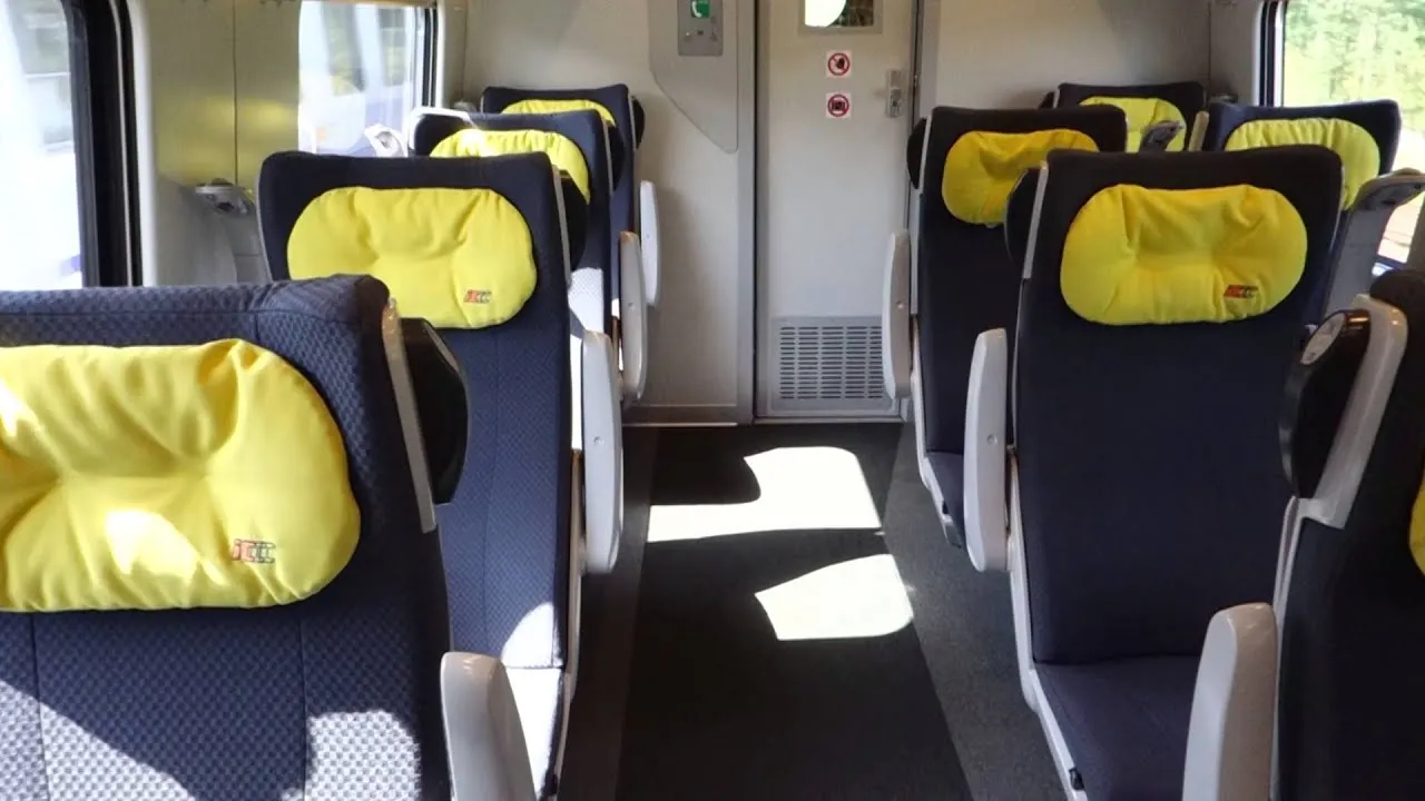 Wnętrze Pendolino klasa 1 fotele i serwis