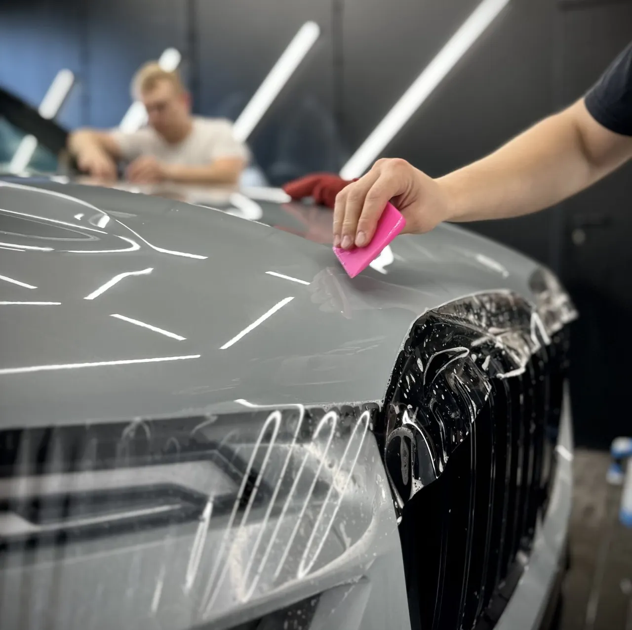 Por&oacute;wnanie folii PPF i winylowej