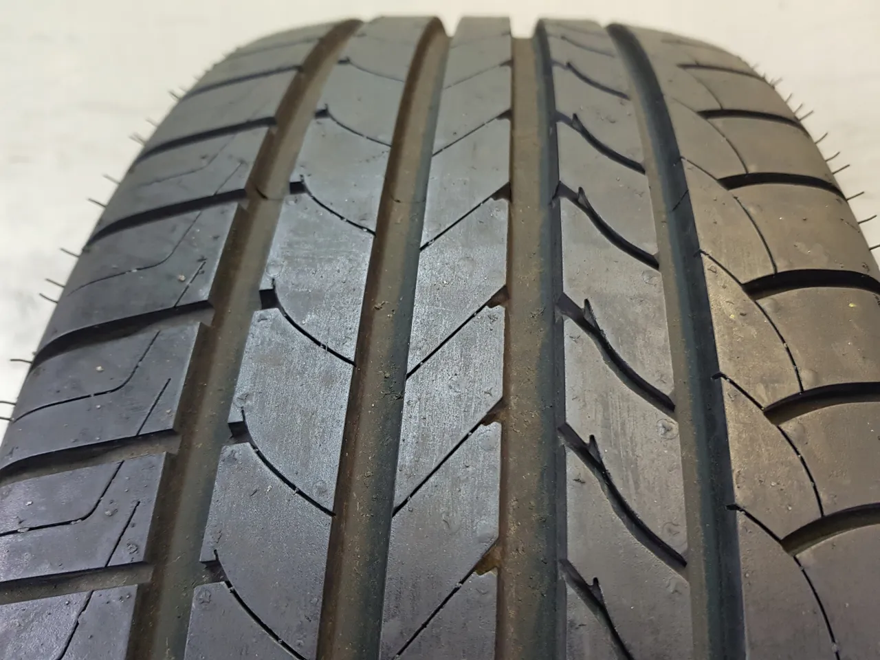 Nowa opona letnia bieżnik 8mm