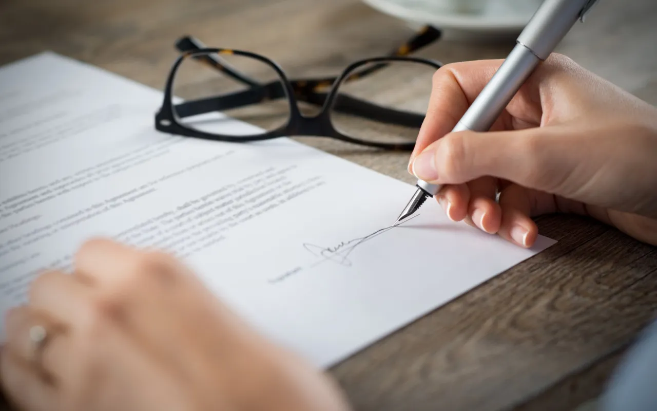 decyzja prawna za i przeciw