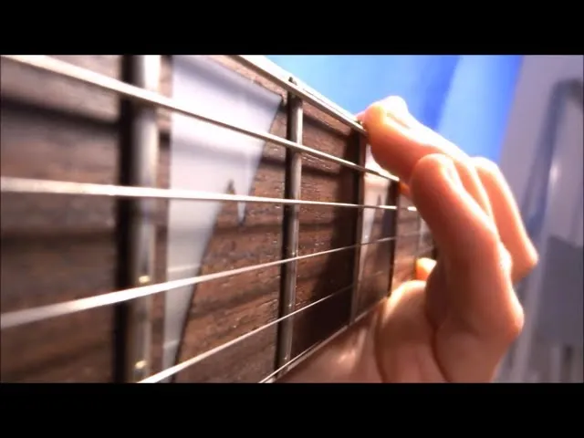 Zdjęcie Proste chwyty na gitarę do małomiasteczkowy - naucz się grać łatwo
