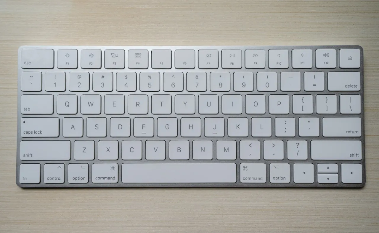 klawiatura macbook skróty zrzut ekranu