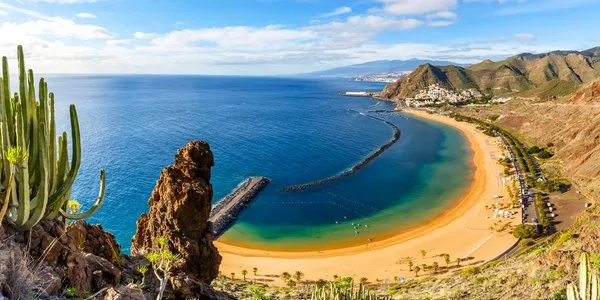 Por&oacute;wnanie Baleary Wyspy Kanaryjskie