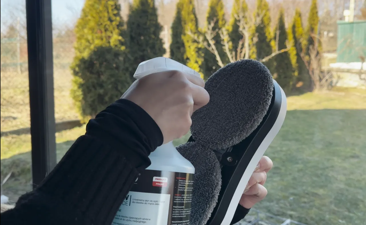 robot do mycia okien uszkodzone dysze