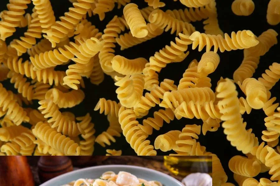 porcje makaronu w woreczkach strunowych do mrożenia