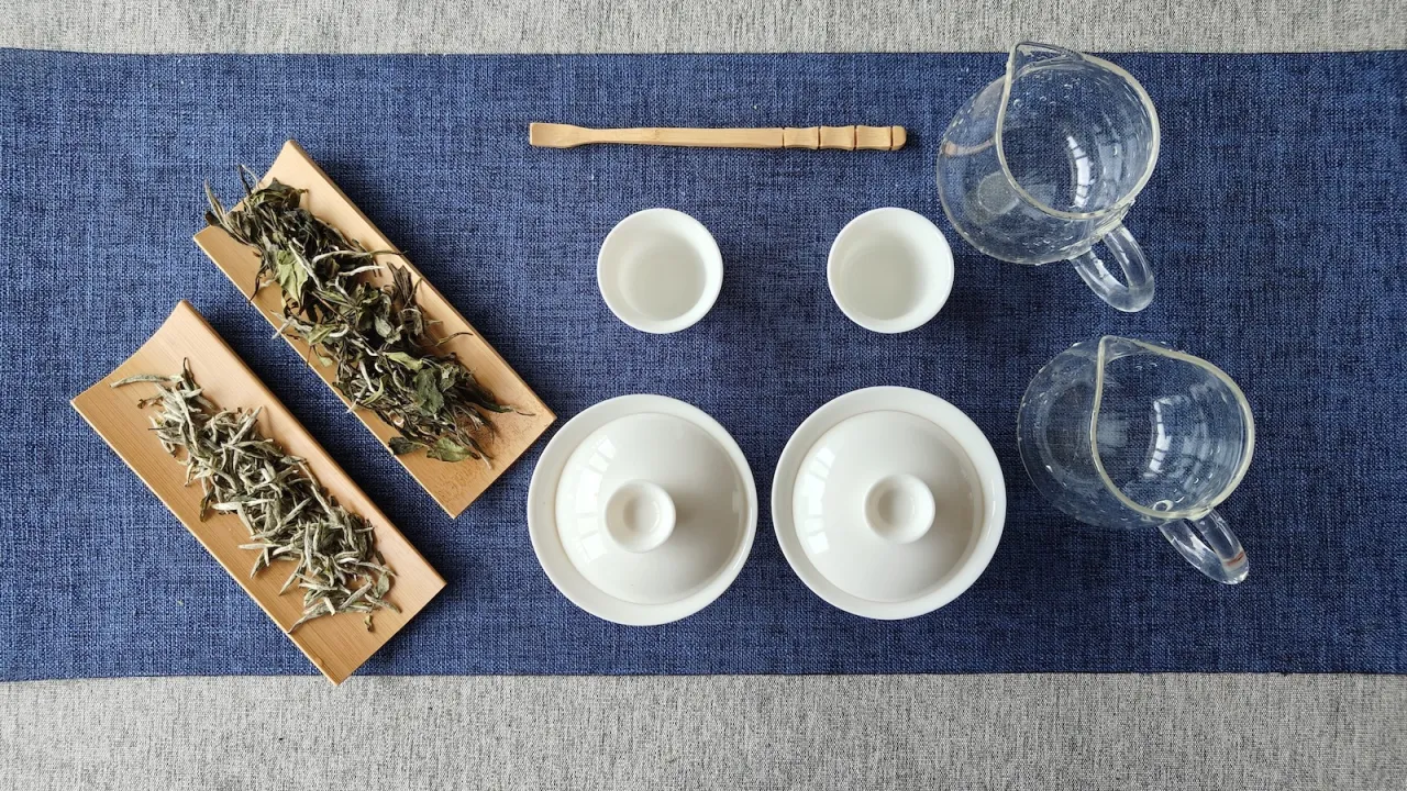 parzenie białej herbaty krok po kroku