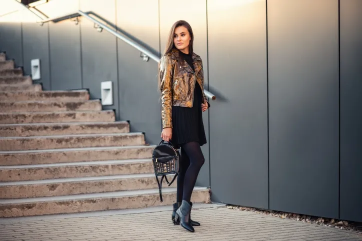 Stylizacje botki z elastyczną cholewką sukienki spódnice