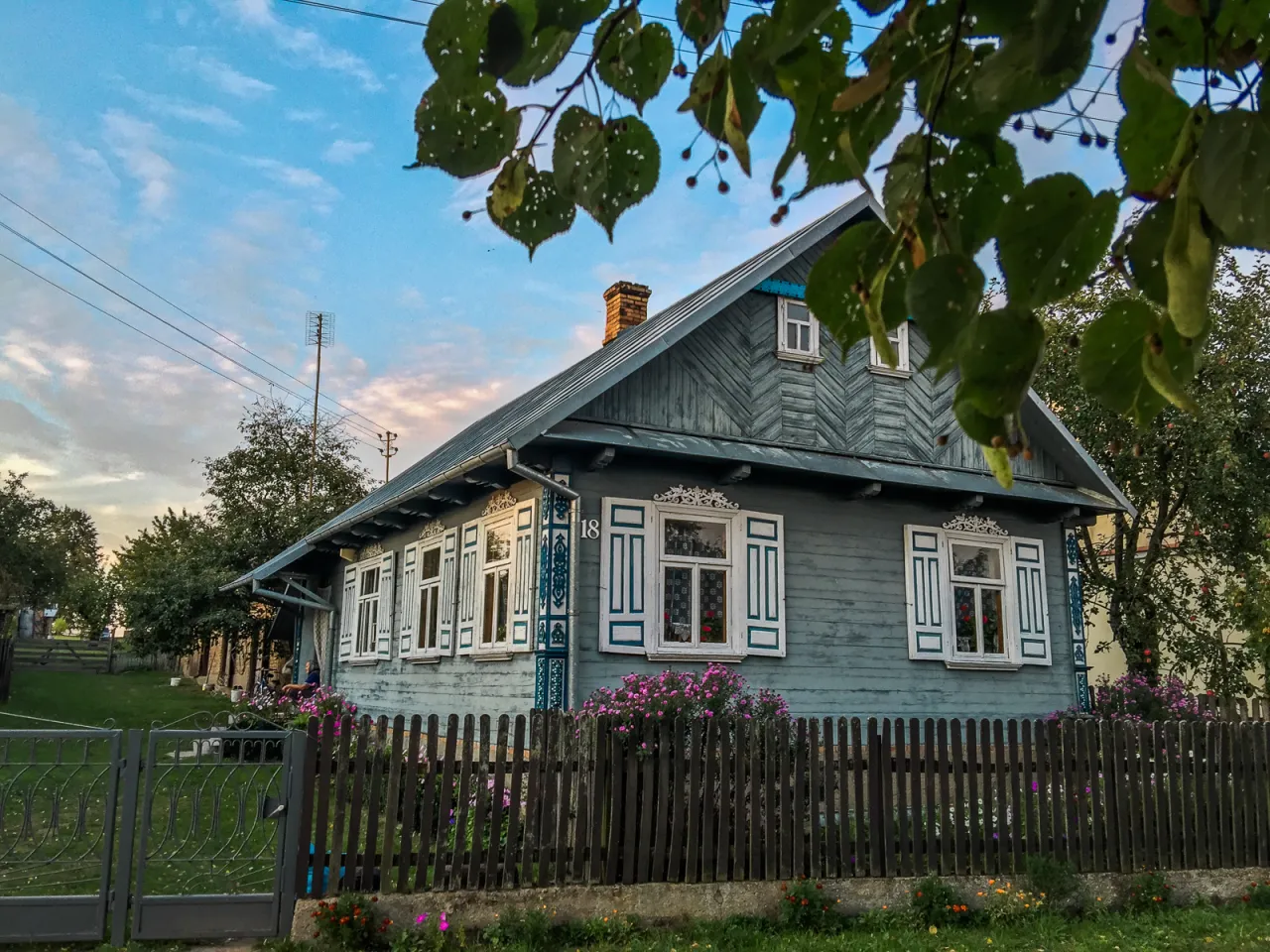 Kraina Otwartych Okiennic domy