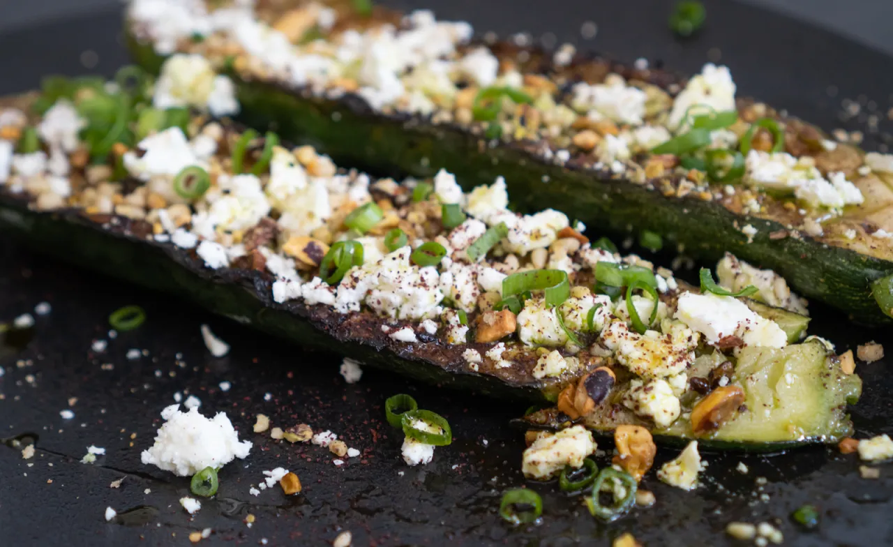 grillowana cukinia z fetą