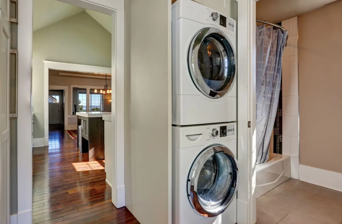 suszarka na pralce w słupku