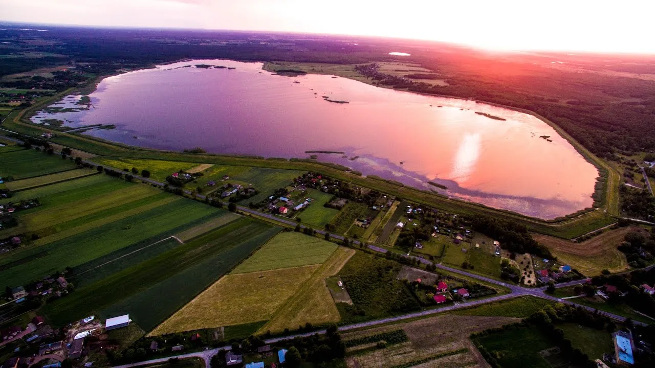Jezioro Białe Sosnowickie widok z lotu ptaka