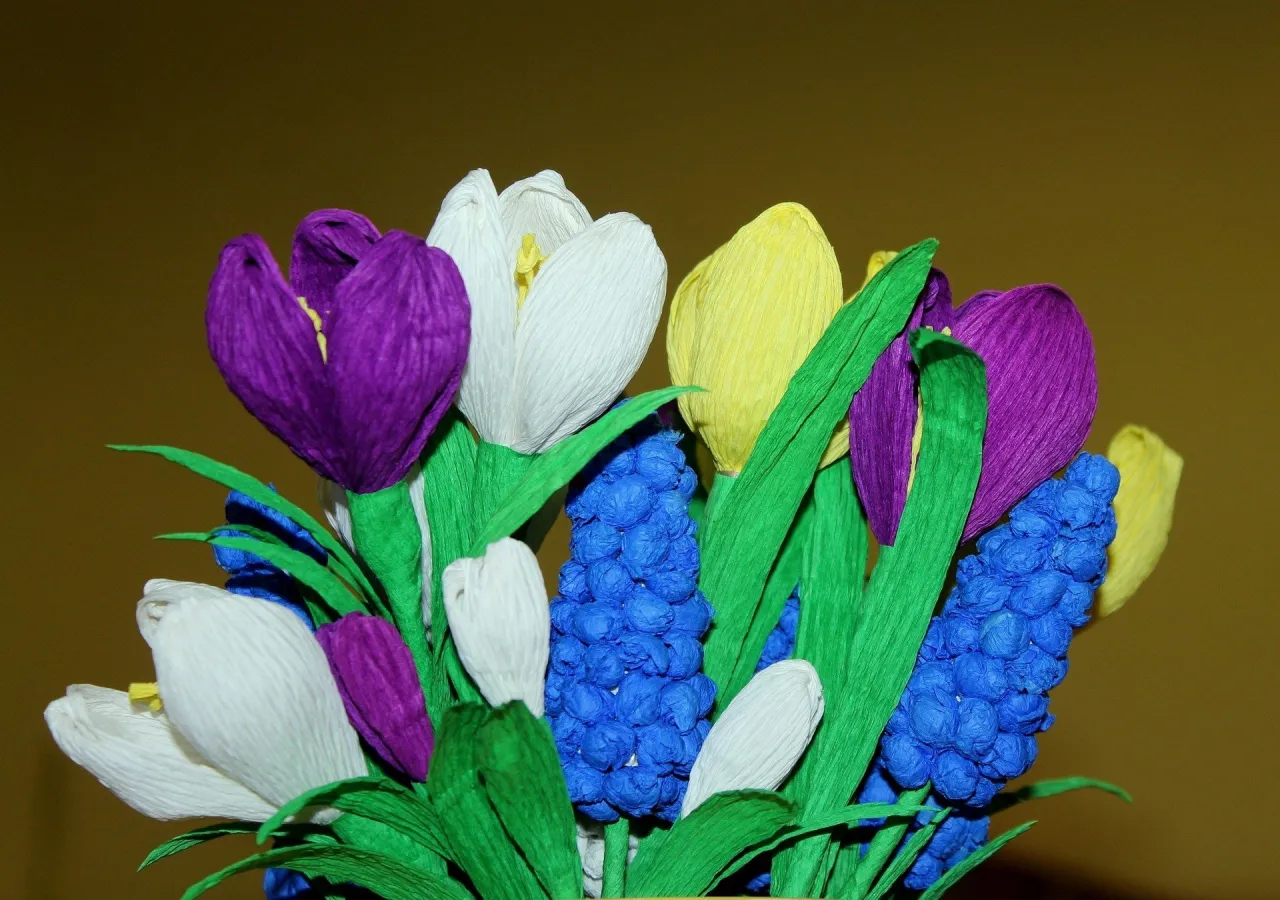 kwiaty z bibuły na palmę wielkanocną tutorial