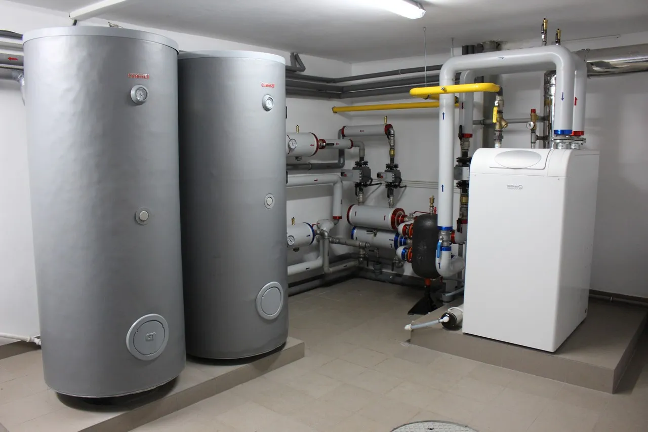 kotłownia gazowa w bloku mieszkalnym