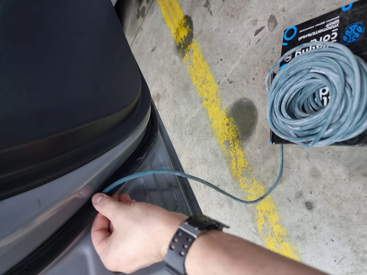 rodzaje uszczelek drzwiowych, montaż uszczelki drzwi