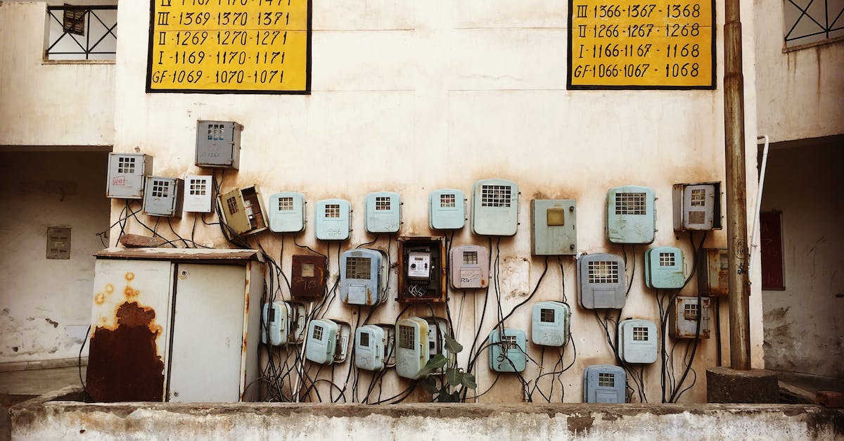  Ile kosztuje 1 kWh prądu? Aktualne ceny energii elektrycznej w Polsce [WRZ 2023]