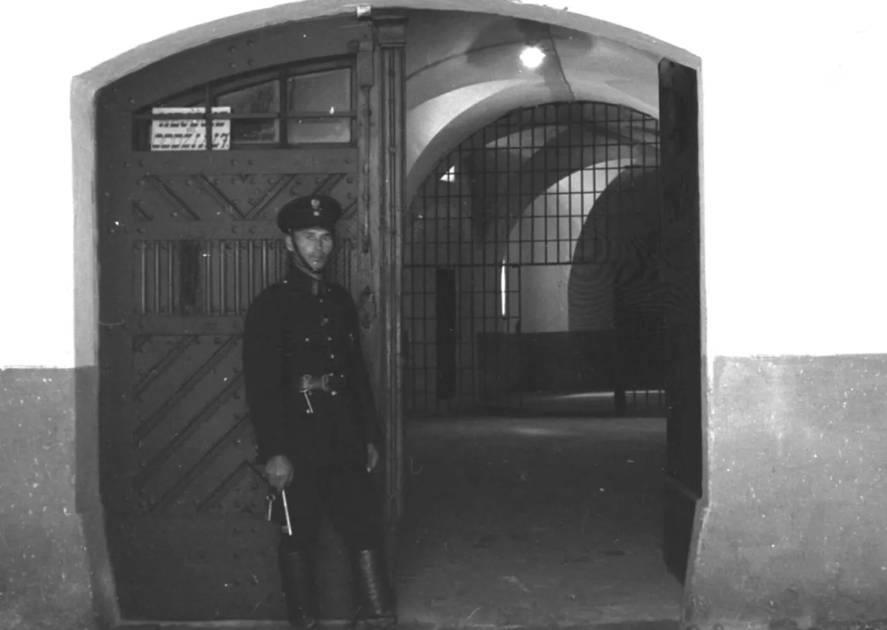 Więzienie II RP 1918 warunki