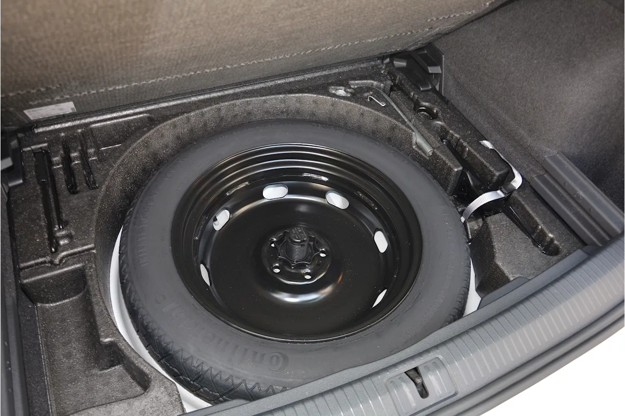 Volkswagen Tiguan bagażnik koło zapasowe