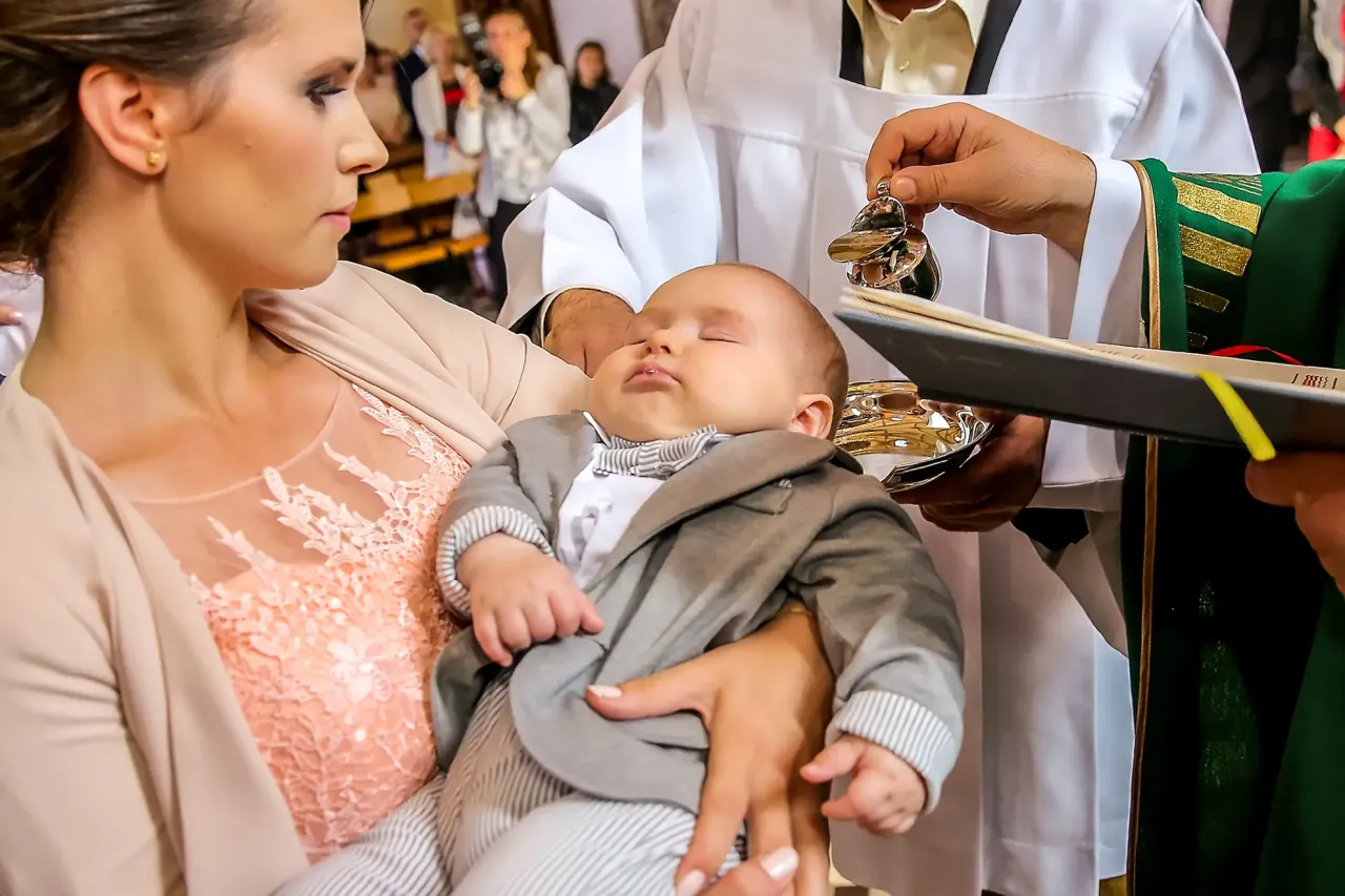 zdjęcia z chrztu, ceremonia, portrety rodzinne