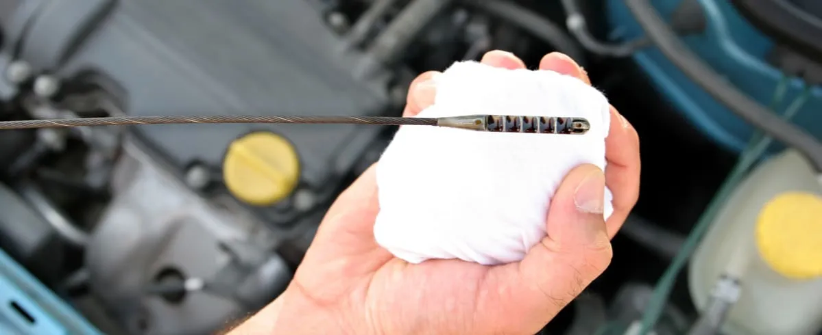 jauge d'huile moteur avec repères min max