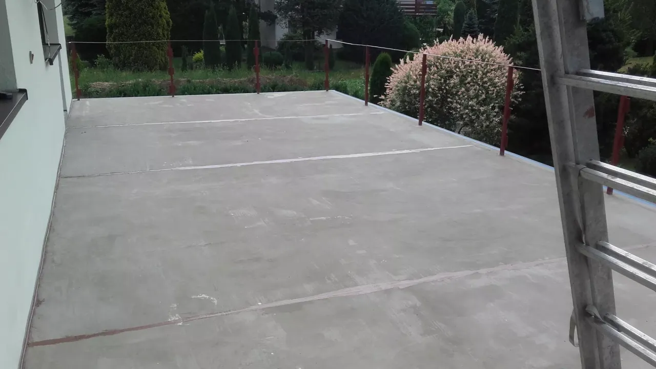 Przygotowanie podłoża pod wylewkę tarasu