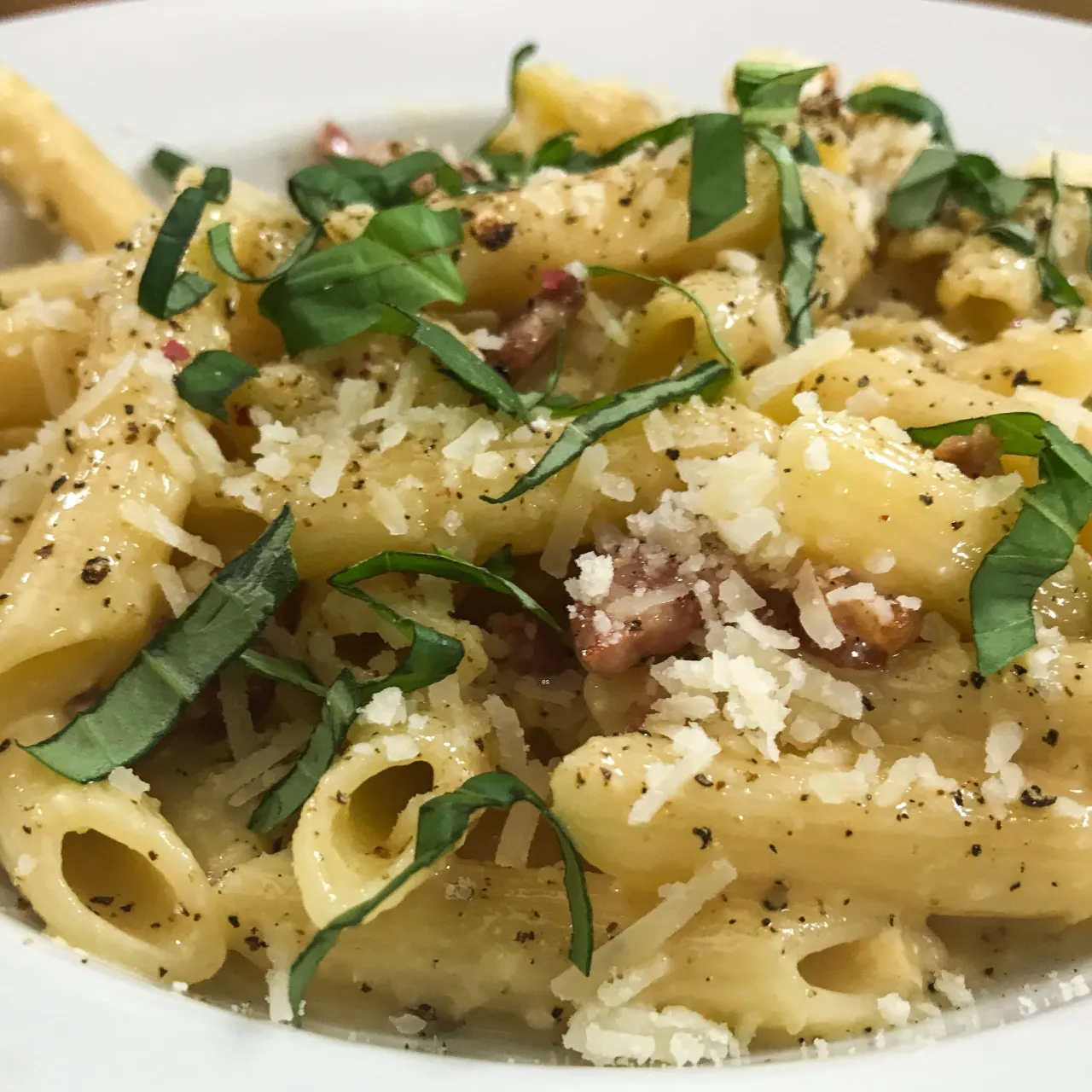 Zdjęcie Penne alla carbonara - prosty przepis na idealne danie makaronowe