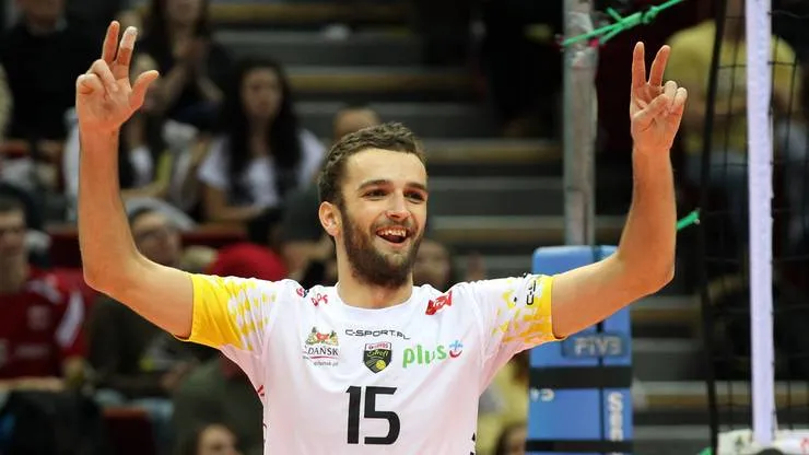 Mateusz Mika w koszulce Develi Belediyespor