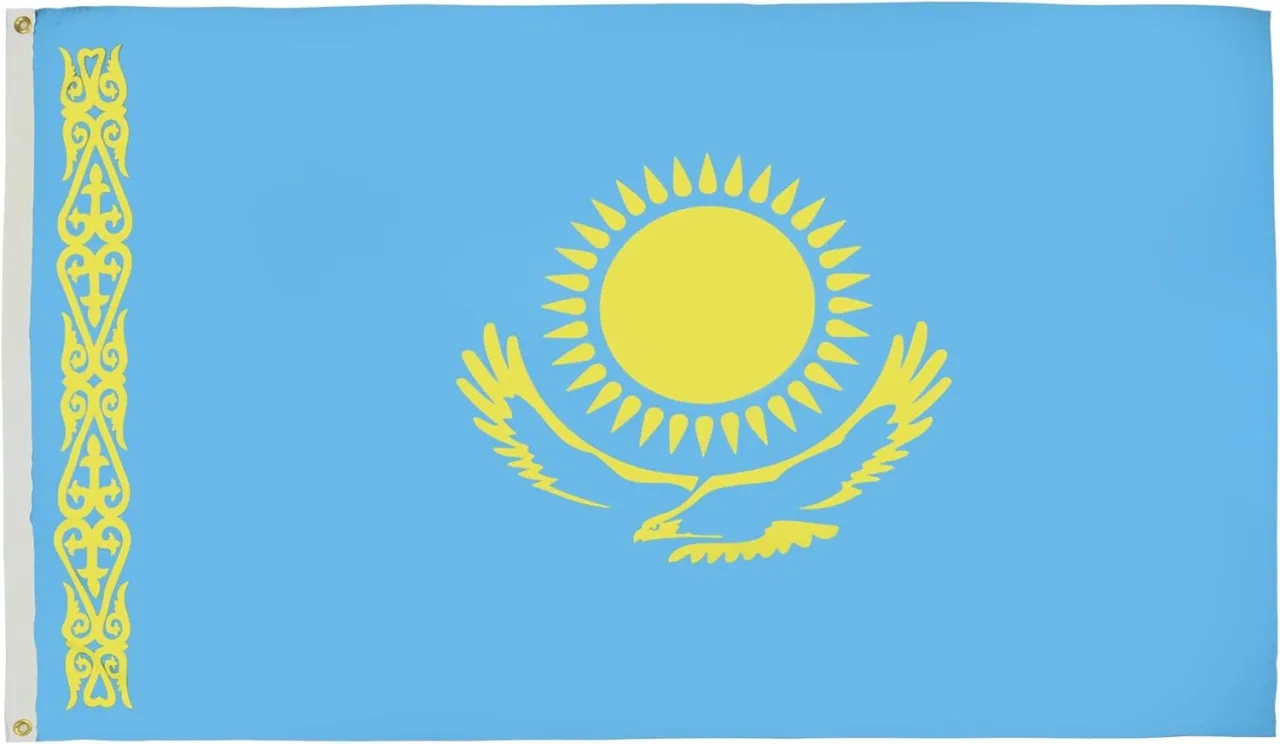 Flaga Kazachstanu przed i po 1992