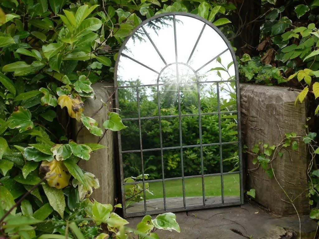 DIY lustro mozaika, lustro w ogrodzie