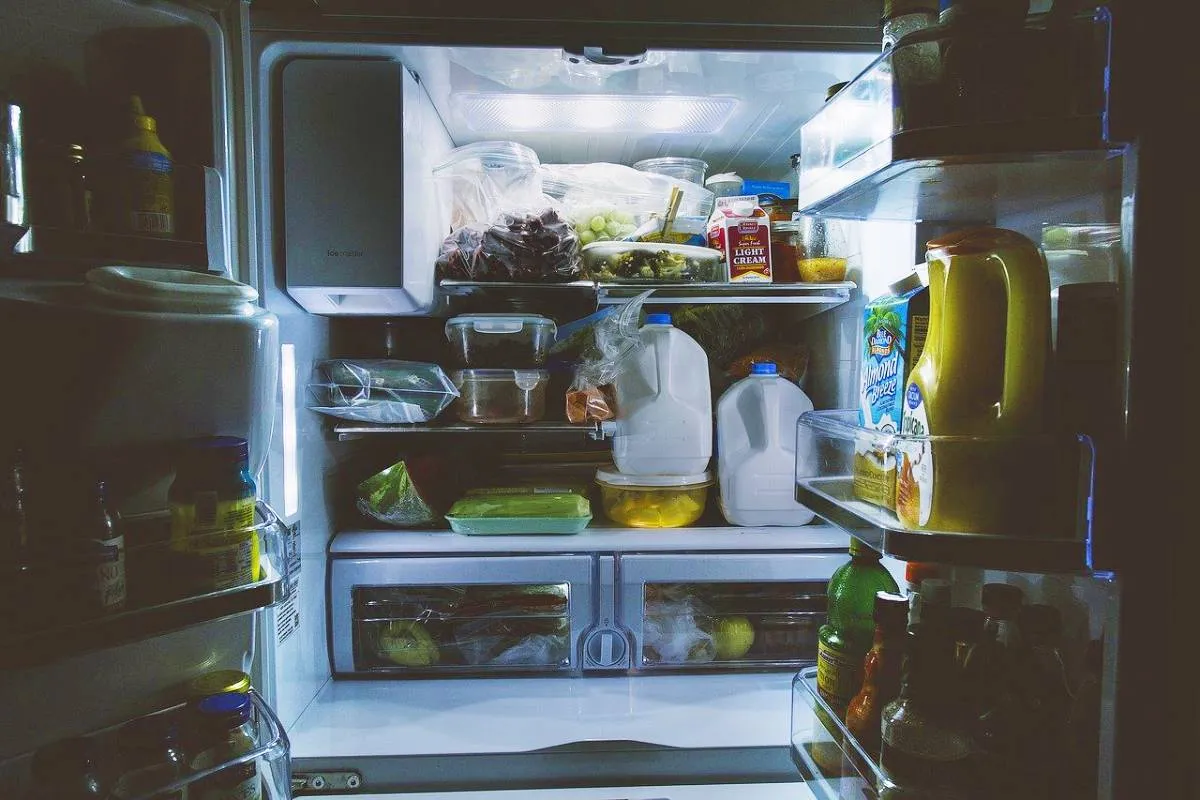 Lod&oacute;wka z jednym agregatem vs lod&oacute;wka z dwoma agregatami schemat