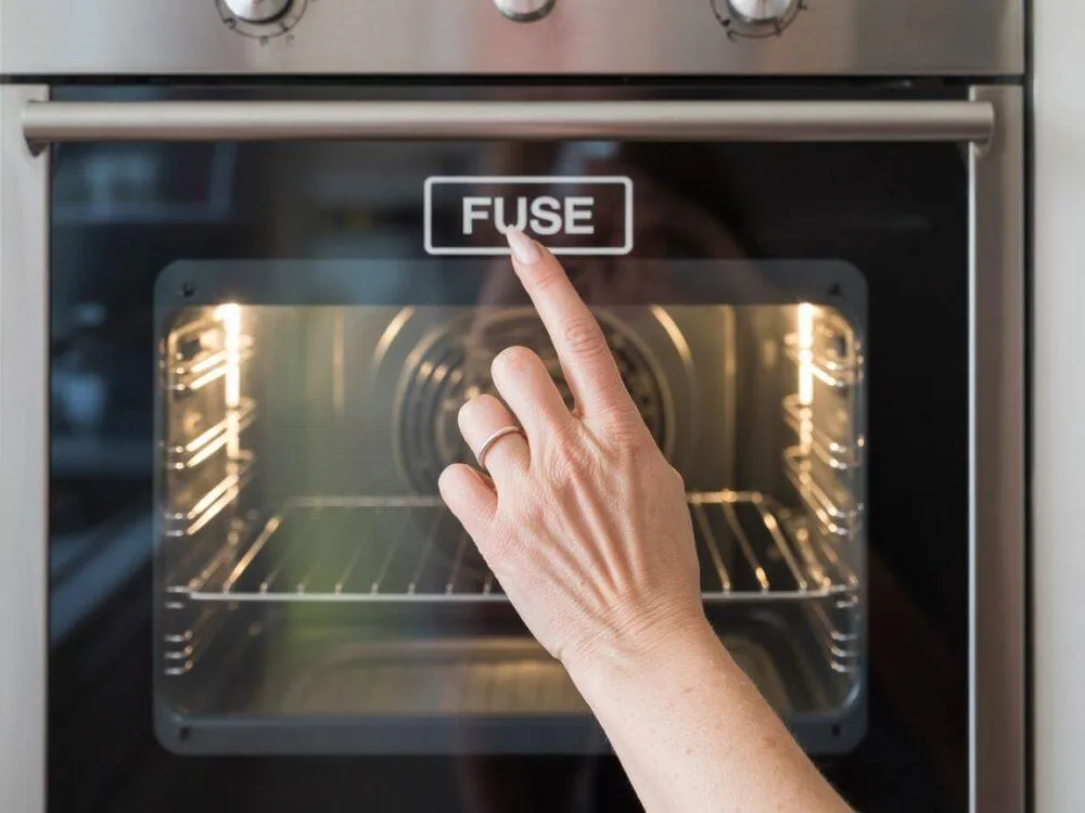 Zdjęcie Gdzie jest bezpiecznik w piekarniku Beko? Oto, co musisz wiedzieć
