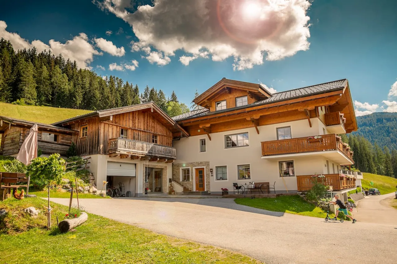 Luftbild Martinshof Wamberg oder Erblehenhof Ramsau