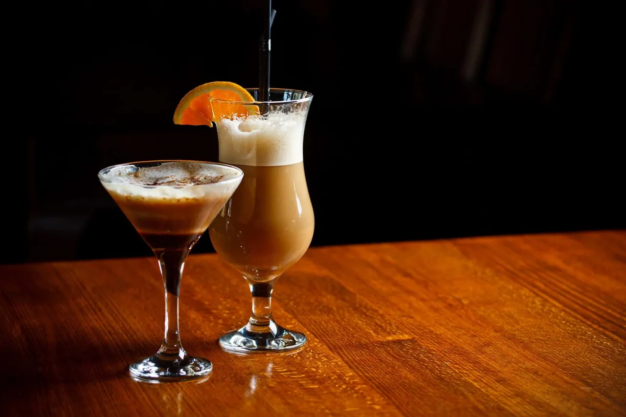 kawa z wódką na ciepło