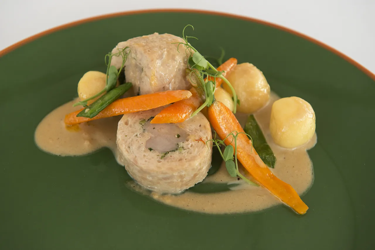 Sos z królika z kluskami śląskimi