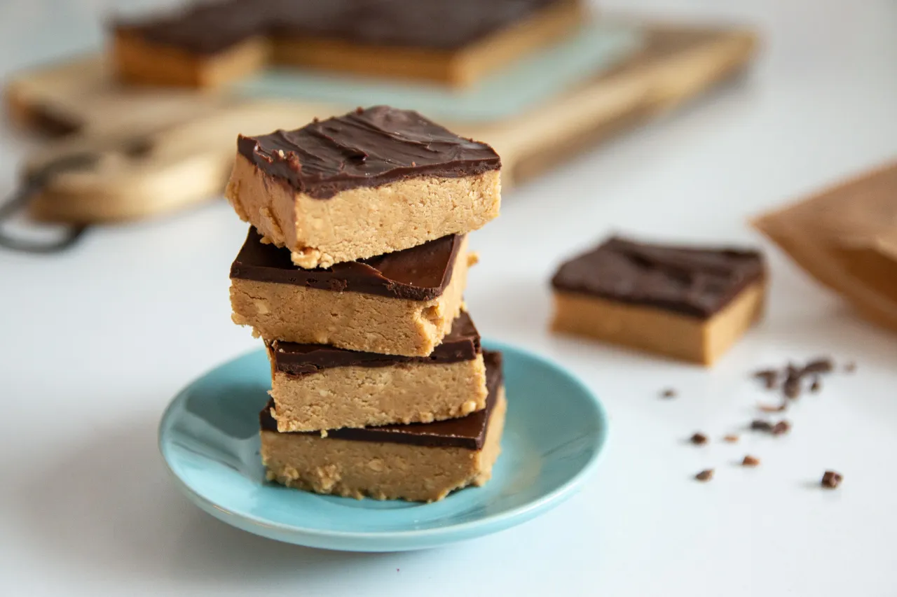 zdrowe przekąski dla dzieci, domowe batony bez pieczenia