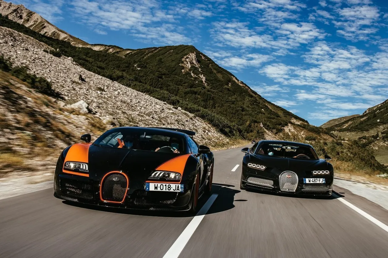 Bugatti Veyron 16.4 vs Super Sport