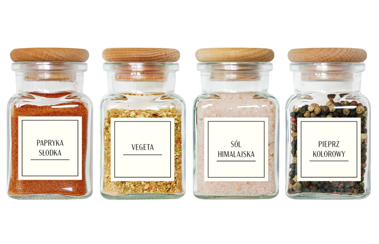 Naklejki na przyprawy r&oacute;żne style i organizacja