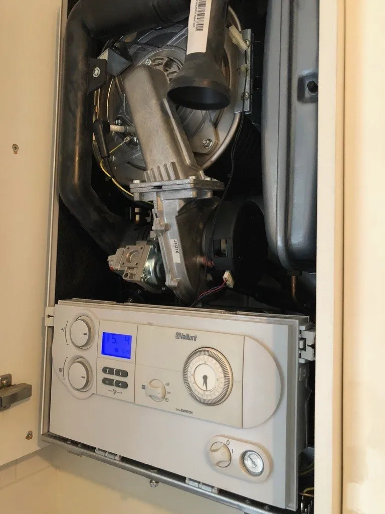 Zdjęcie Jak skutecznie naprawić błąd F28 w kotle Vaillant i uniknąć problemów