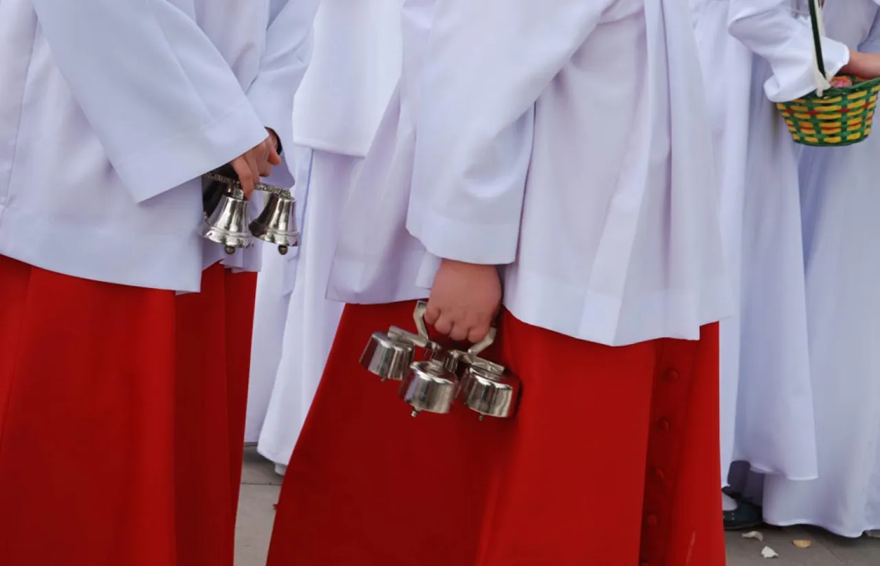 Zdjęcie Kto jest patronem ministrantów i dlaczego warto go znać? Historia i znaczenie