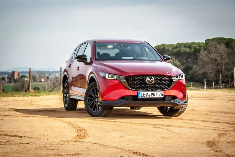 Zdjęcie Mazda CX-5 jaki silnik wybrać? Porównanie opcji i osiągów