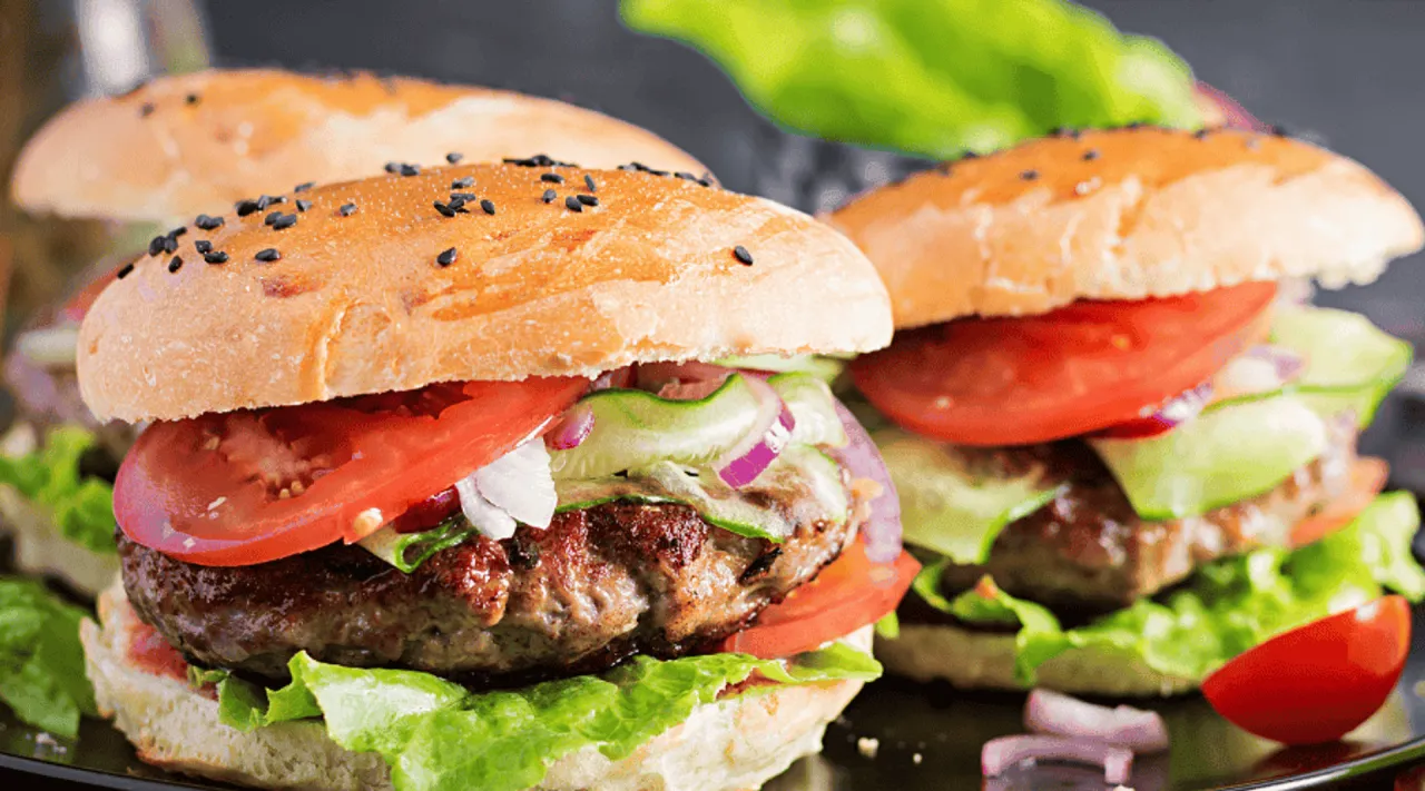 Zdjęcie Jak zrobić kotlety do burgerów - proste przepisy na idealne burgery