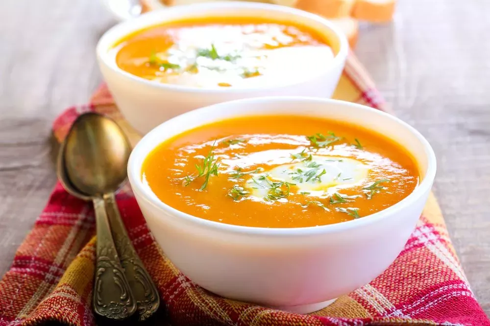 Zdjęcie Soupe navet-carotte : le guide complet pour une recette inratable